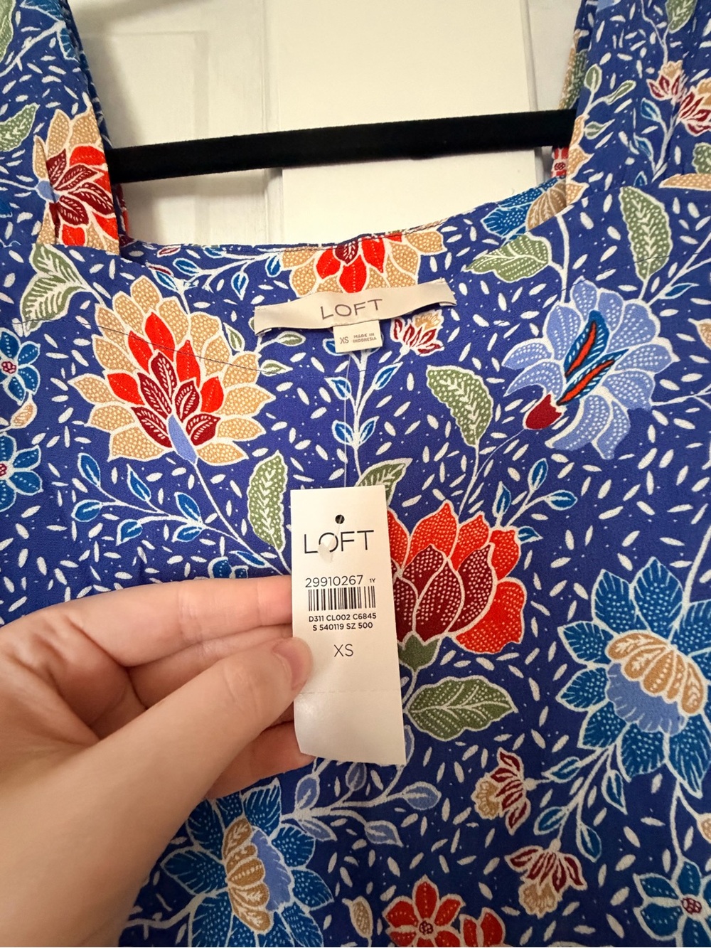 LOFT Blue Floral Square-Neck Tank Top - Picture 2 of 3